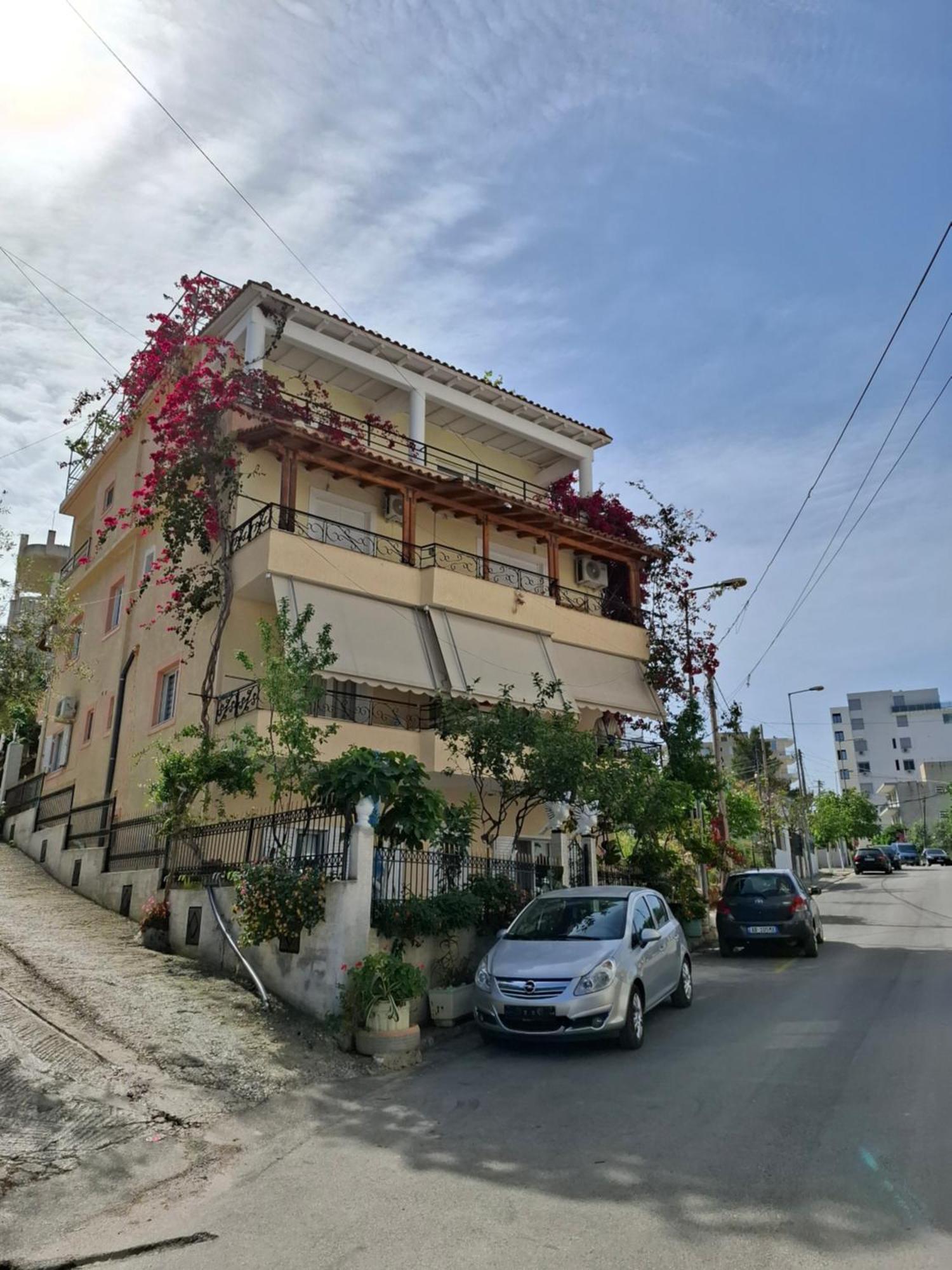 Vila Veli Brothers Sarande Exterior photo